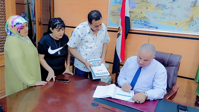 وكيل وزارة التربية والتعليم بالفيوم يعتمد النتيجة