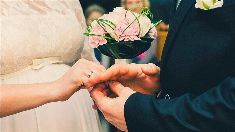 رؤية الفرح في المنام 