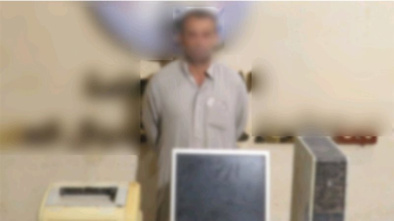 المتهم عقب ضبطه 
