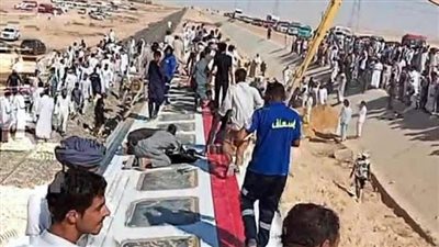 بموقع حادث القطار.. مواطن من مطروح يضرب مثالاً في الأمانة ويعيد مبلغ 45 ألف لصاحبه