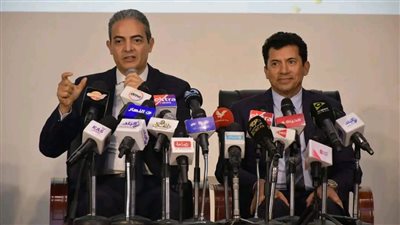 بعد تصديق الرئيس السيسي .. وزير الشباب ونقيب الإعلاميين يشهدان الحلقة النقاشية حول قانون الرياضة