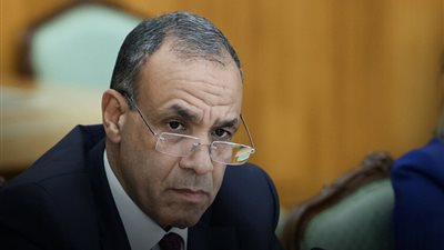 مصر تزيل الحواجز الأمنية من محيط السفارة البريطانية.. ما القصة؟