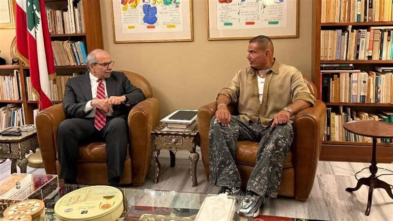 عمرو دياب ورئيس الوزراء اللبناني