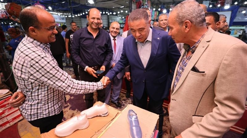 جانب من الجولة داخل المعرض