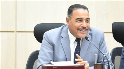 إنارة مدخل مرسى مطروح بتوجيهات من المحافظ لتحسين المظهر الحضاري