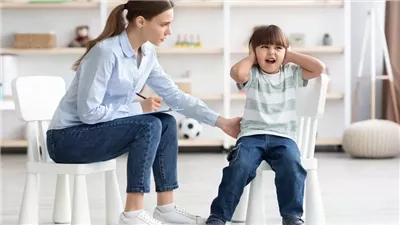 متى يظهر فرط الحركة لدى الطفل وكيف تساعديه دون ضغط؟.. استشاري يجيب