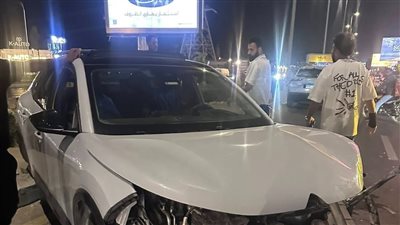 إنقاذ أسرة من 5 أفراد بعد تصادم سيارتهم الملاكي بتريلا على محور 26 يوليو