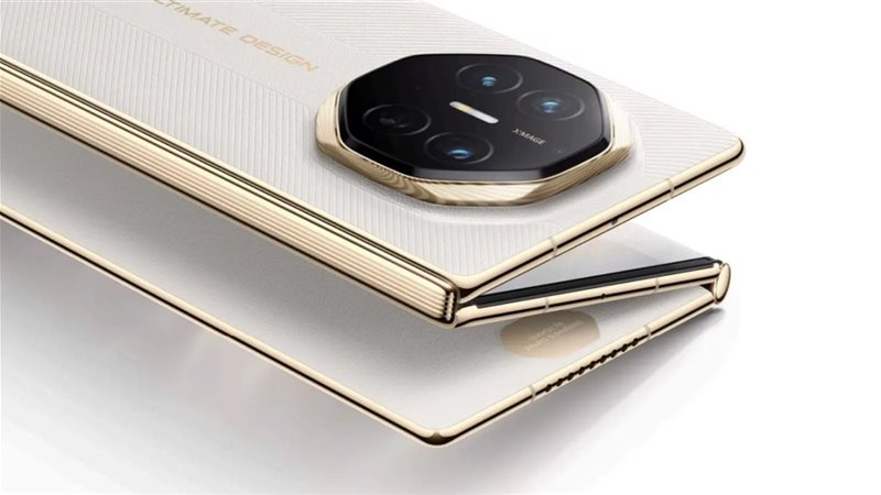 Huawei Mate XTs