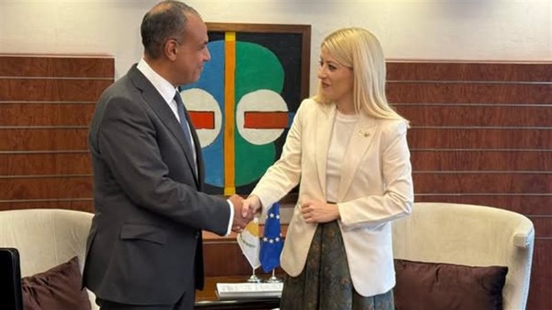 وزير الخارجية مع رئيسة مجلس النواب القبرصي
