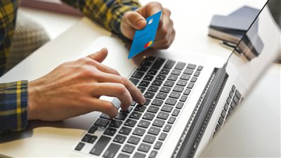 التوقيع الإلكتروني تحت الرقابة.. عقوبات وغرامات لغير الملتزمين بالقانون