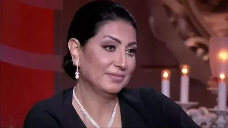 وفاء عامر