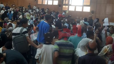 أستاذ جامعي يستغيث بالرئيس من المحسوبية بطب جامعة سوهاج الأهلية.. ما القصة؟