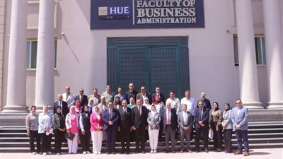 بمشاركة 30 متدربا.. تسليم شهادات البرنامج التدريبي لتطوير المهارات القيادية للعاملين