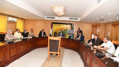 محافظ الفيوم يوجه بتوفير الرعاية الصحية والعلاج على نفقة الدولة للحالات المرضية