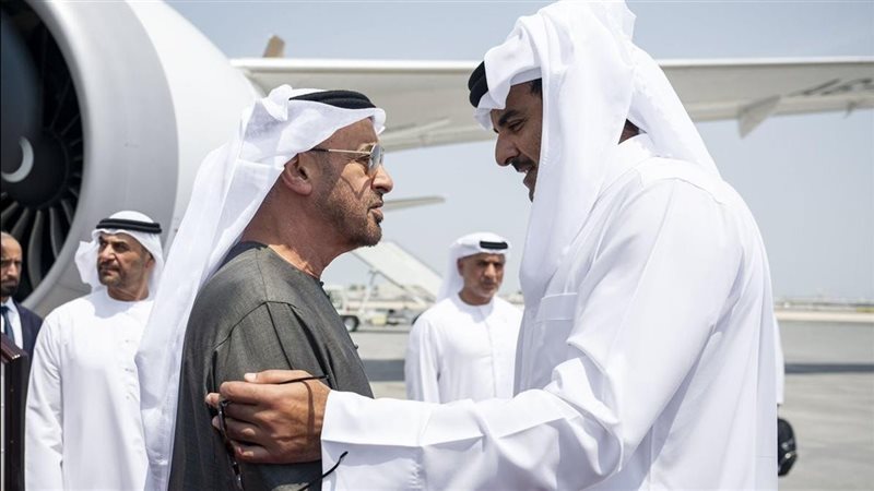 أمير قطر يستقبل رئيس دولة الإمارات