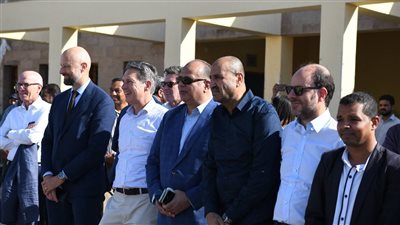 محافظ قنا يصطحب السفير النرويجي في زيارة ترويجية لمعبد دندرة