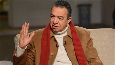إغماء مفاجئ و17 غرزة في الرأس.. تفاصيل الحالة الصحية للمخرج جمال عبد الحميد