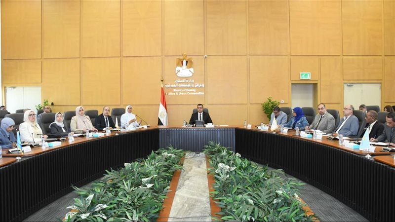 وزير الإسكان 