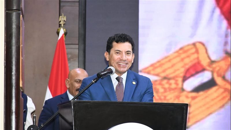 أشرف صبحي