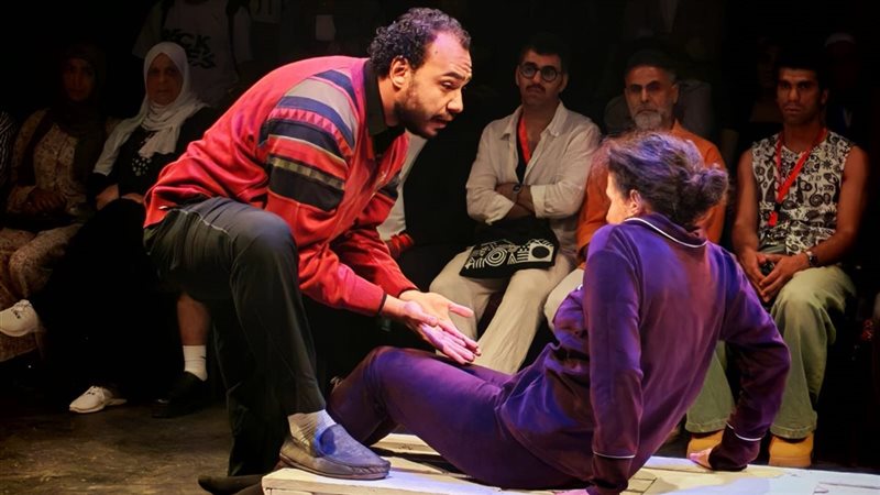 العرض المسرحي 