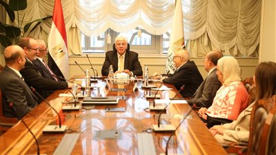 توقيع شراكة استراتيجية بين جامعة أنجليا روسكين والجامعات الكندية في مصر