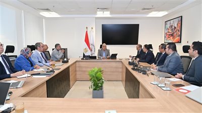 وزير الري يبحث مع الرئيس التنفيذي لوكالة الفضاء مجالات التعاون