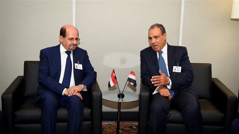 وزير الخارجية ونظيره اليمني