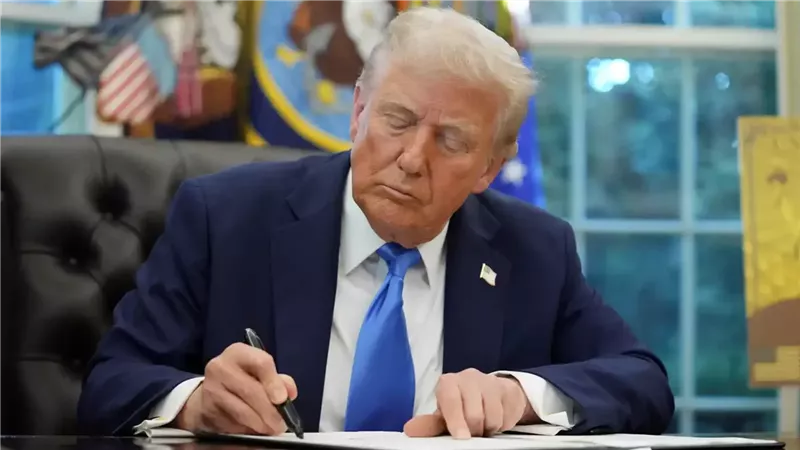 الرئيس الأمريكي دونالد ترامب 