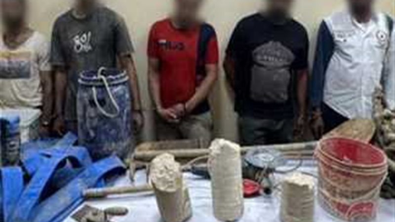 المتهمين 