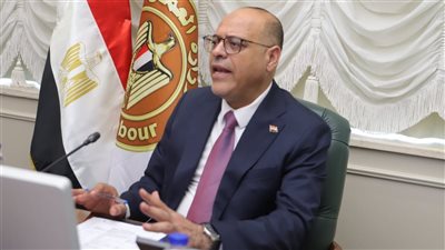 وزير العمل يعلن ختام الدورة التدريبية الثالثة لخريجي الجغرافيا على مهنة 