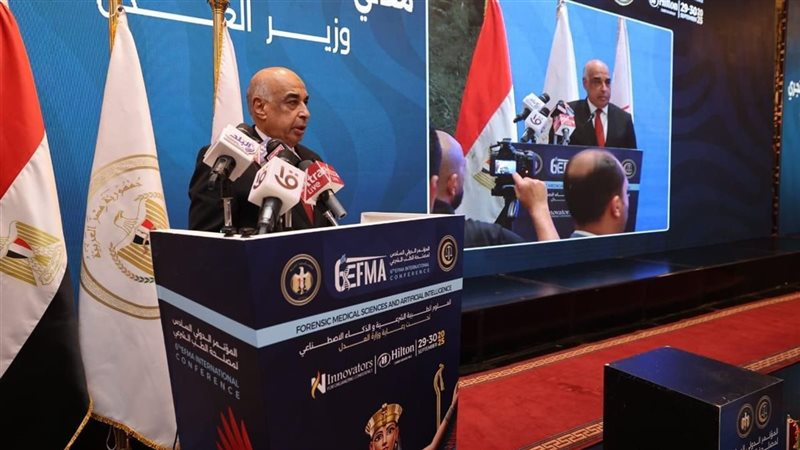 المستشار عدنان فنجرى وزير العدل 