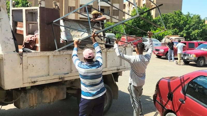 حملات مكثفة لإزالة الإشغالات في مدينة الشروق
