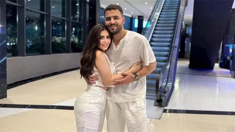 مسلم وزوجته