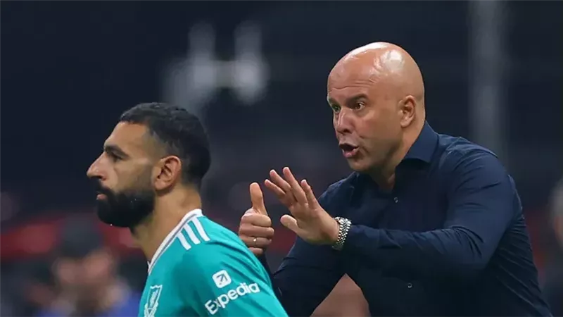 آرني سلوت يكشف أسباب تراجع مستوى محمد صلاح مع ليفربول