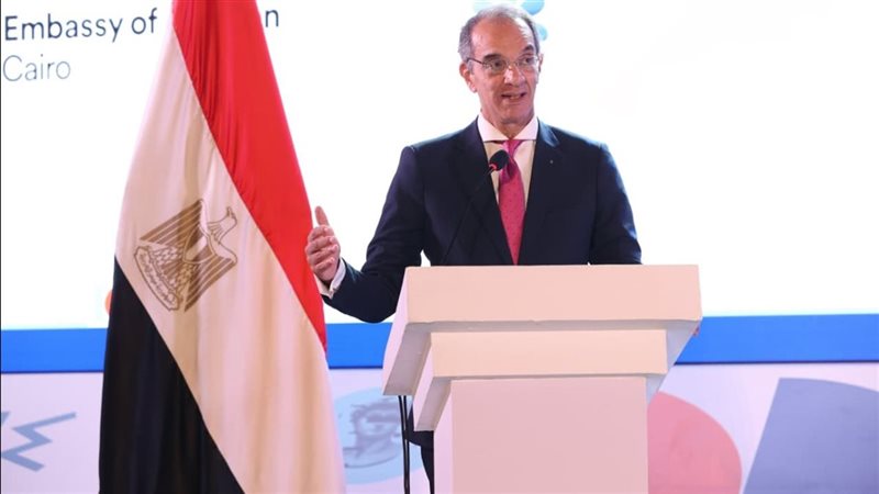 عمرو طلعت وزير الاتصالات وتكنولوجيا المعلومات