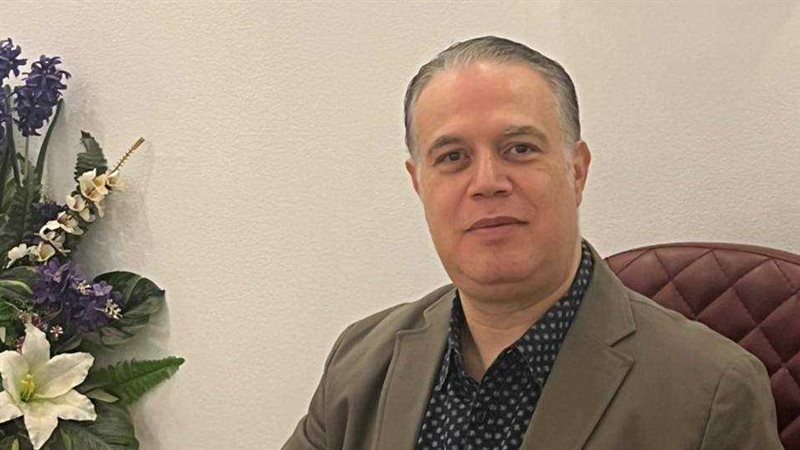 الدكتور إيهاب إبراهيم استشاري النساء والتوليد
