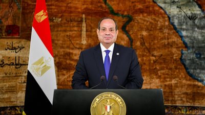 الرئيس السيسي يهنئ خالد العناني بفوزه مديرًا عامًا لليونسكو