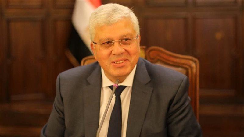 الدكتور أيمن عاشور