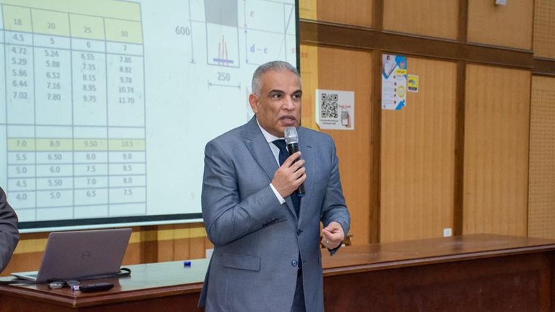 الدكتور محمد حسين رئيس جامعة طنطا 