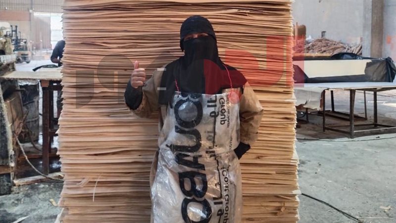السيدة أمال أول نجارة في محافظة دمياط 
