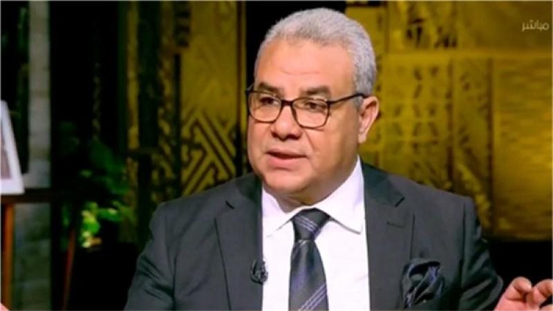 الكاتب الصحفي سمير عمر