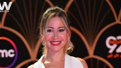 منة شلبي: فرحتي بجائزة الجونة كبيرة.. ولسه عندي كتير أقدمه!