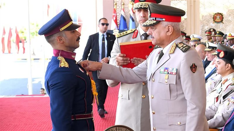 وزير الدفاع 
