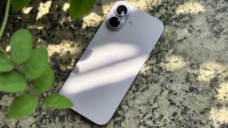 iPhone 17