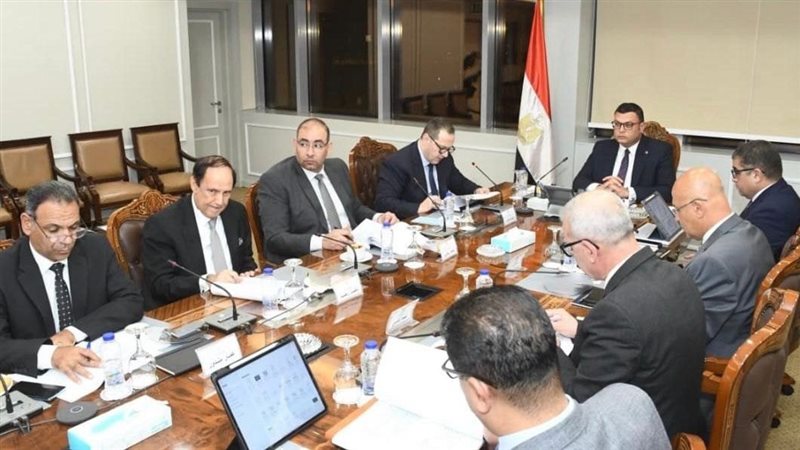 وزير الإسكان 