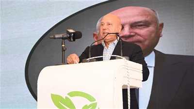 كامل الوزير يتفقد مصنع الشركة المصرية لمستحضرات التجميل ويلتقي مستثمري جمصة