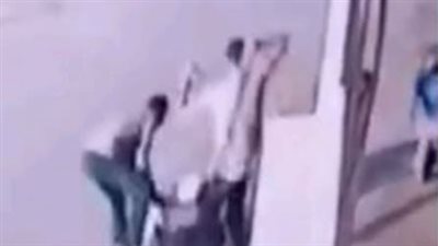 بسبب ركنة.. القبض على عاطلين تعديا على سائق توك توك فى الجيزة 