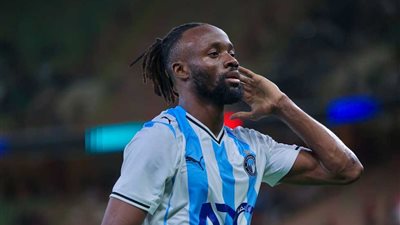 فيستون ماييلي يمنح بيراميدز التقدم أمام فاركو في الدوري المصري .. فيديو