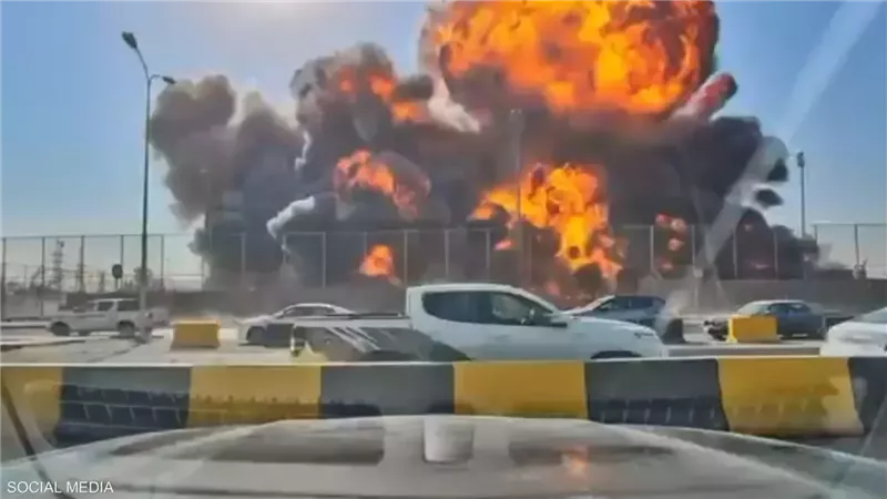  انفجار بمستودعات نفطية 