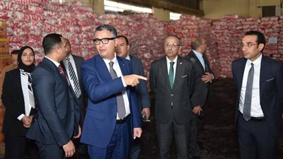 وزير التموين يتفقد عدداً من الأنشطة التموينية بالقاهرة لمتابعة توافر السلع وانتظام منظومة الدعم